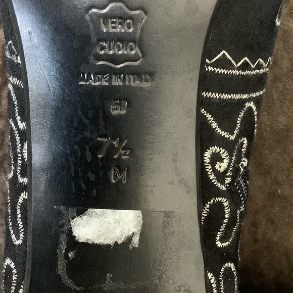 Via Spiga Black and White Embroidered suede Ankle Boots, Size 7.5 - Picture 12 of 15